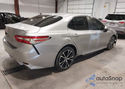 2018 Toyota Camry Se z USA, uszkodzony, nr VIN 4T1B11HK3JU620722
